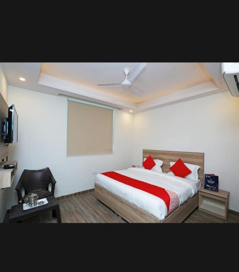 Hotel Golden Bliss At New Delhi Airport Exteriör bild